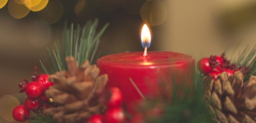 Blog-Christmas scented candle